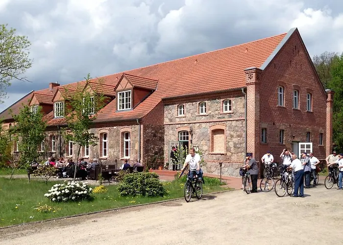 Am Schloss Wolfshagen Wolfshagen (Brandenburg)