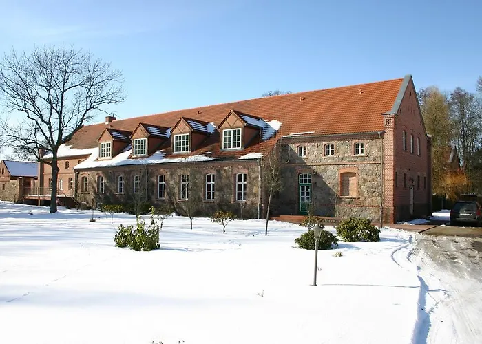 Am Schloss Wolfshagen Wolfshagen (Brandenburg)